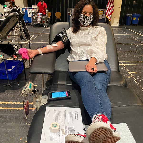 mkm founder marcy karpowitz at blood drive